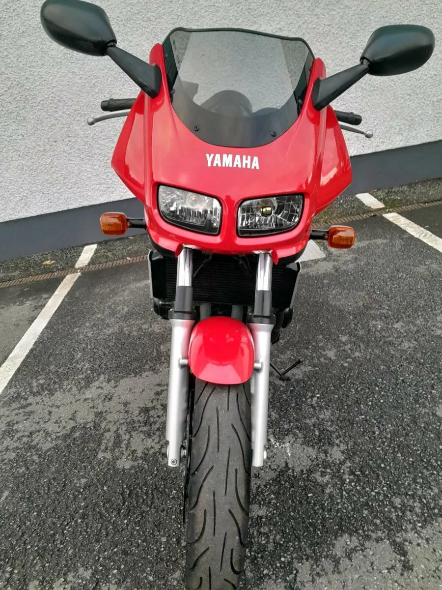 Yamaha fzs600 fazer AS NEW 2002 - Image 2