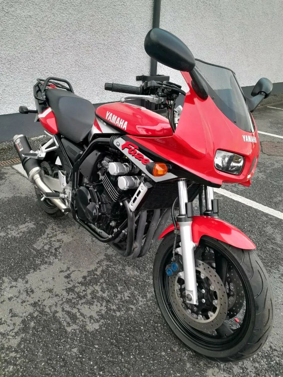 Yamaha fzs600 fazer AS NEW 2002 - Image 3