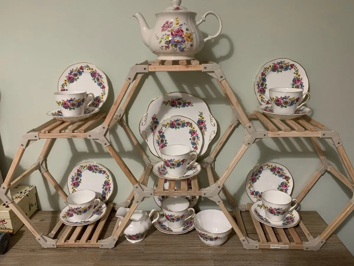 Royal Tara 21 Piece China tea set - Image 1