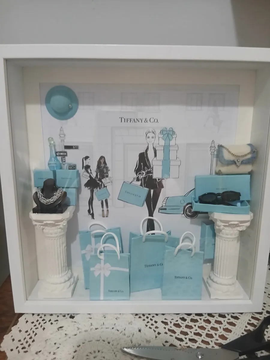 Picture box frame - Image 1