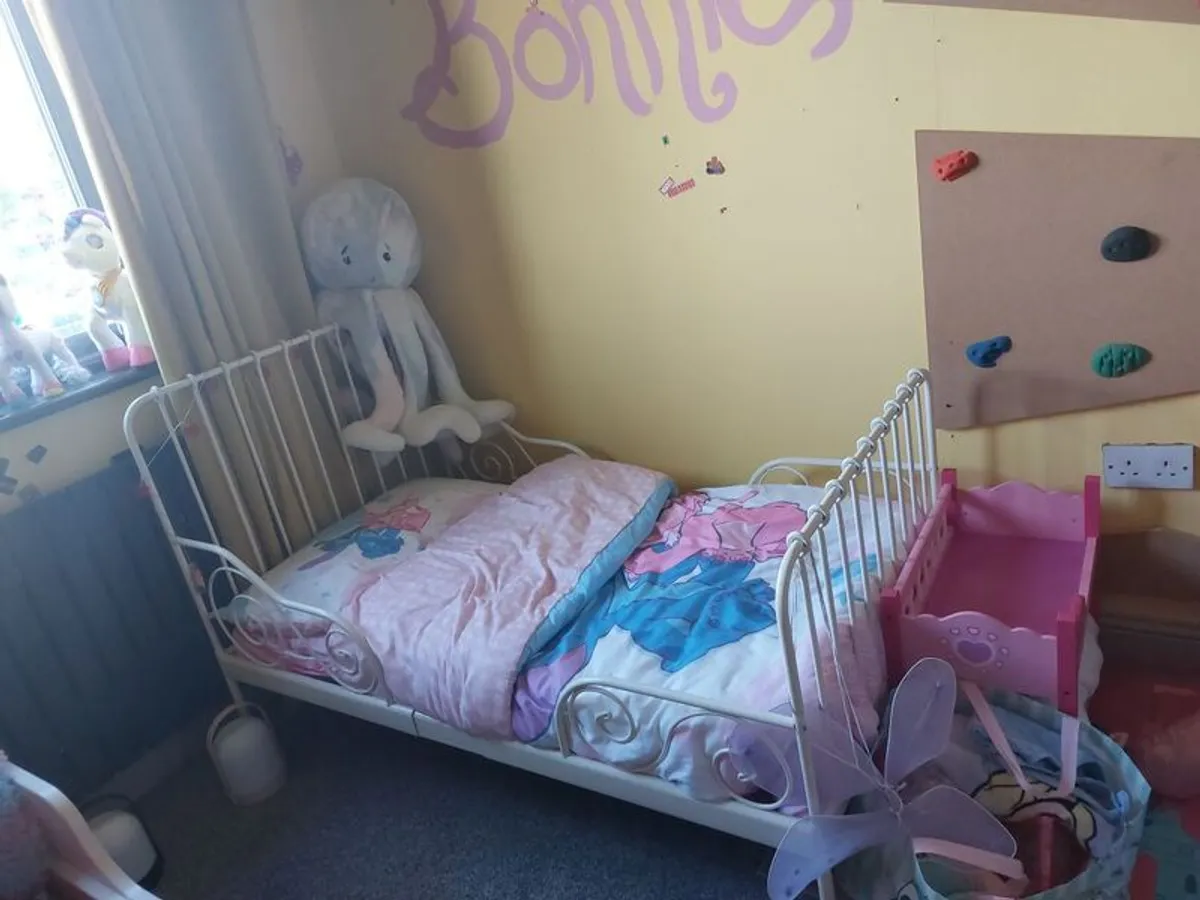 Kids bed - Image 1