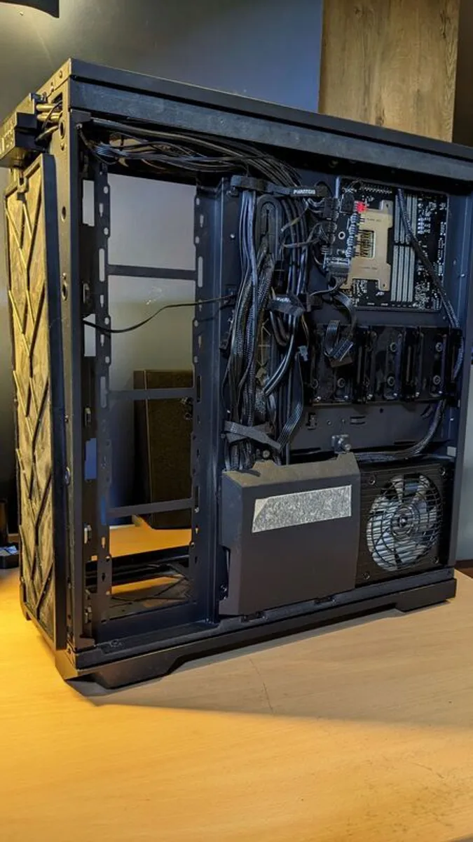 Powerful Threadripper Workstation with RTX2060 Super in an Enthoo Pro II - Image 3