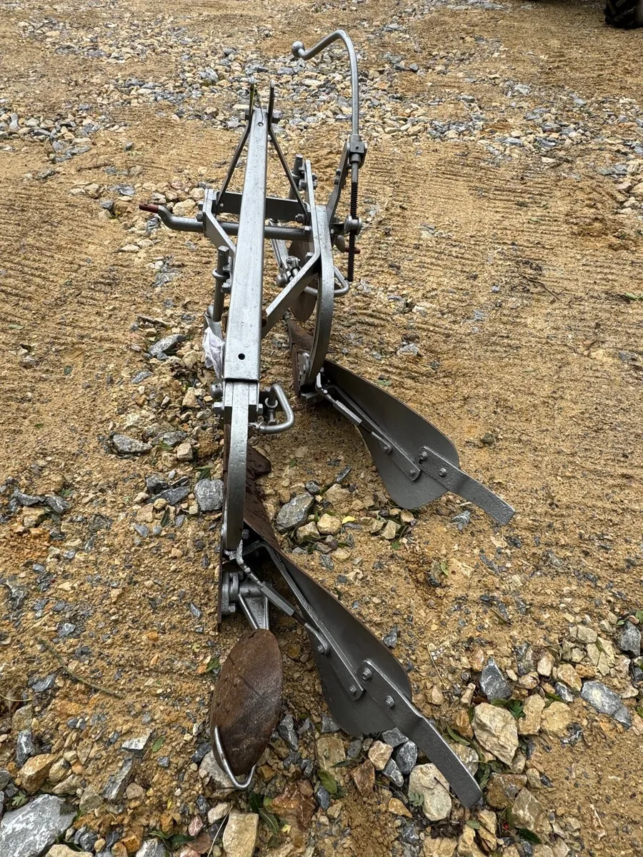 Ferguson 2 furrow plough - Image 2