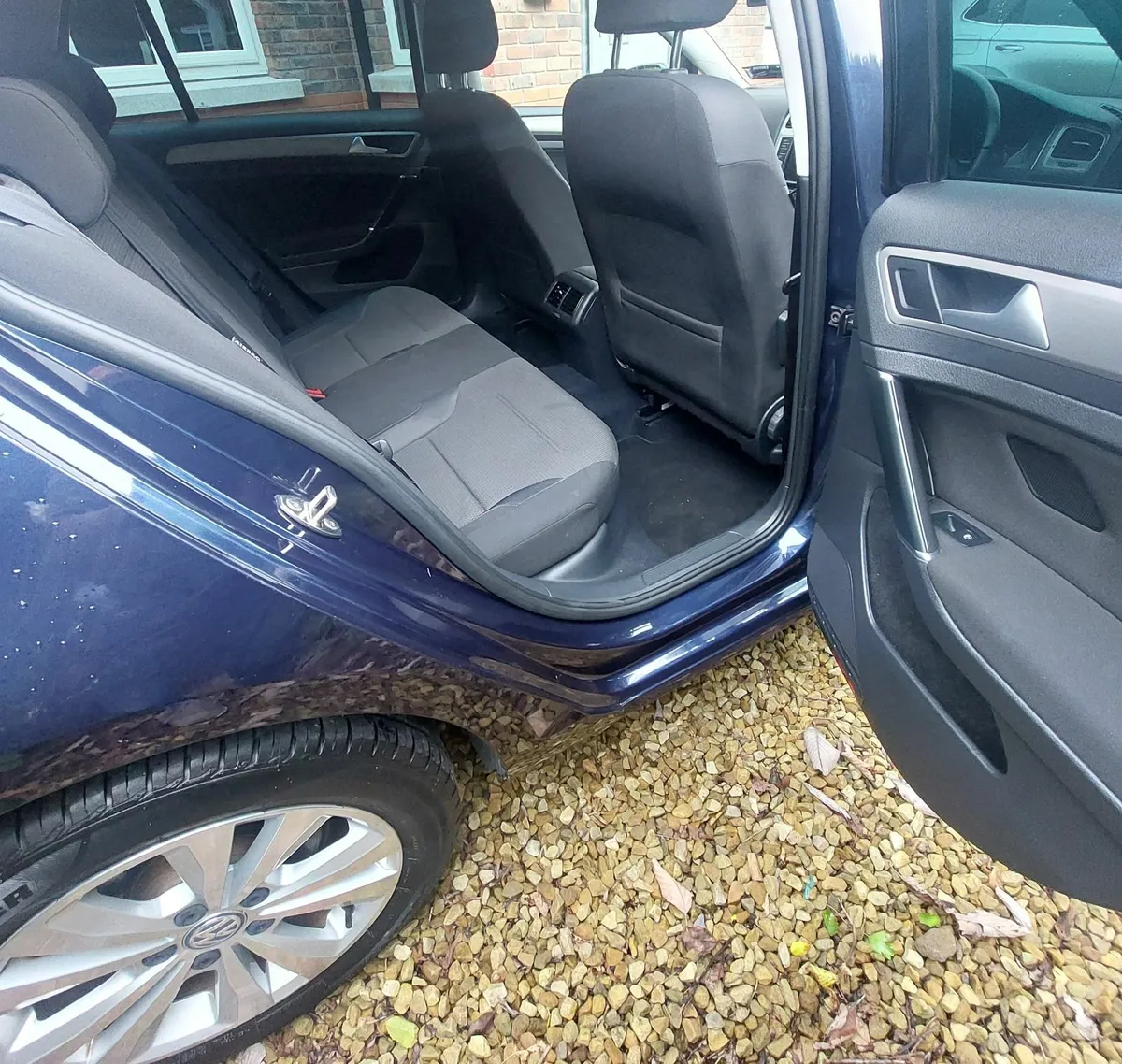 2016 Volkswagen Golf Automatic 1.2 Bluemotion TSI - Image 3