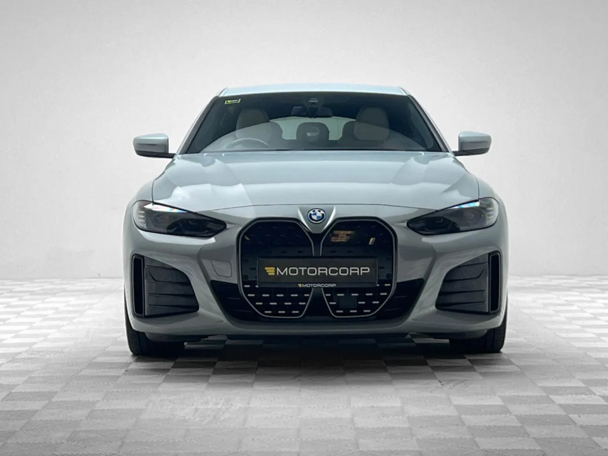 BMW i4 EDRIVE40 M SPORT - Image 2