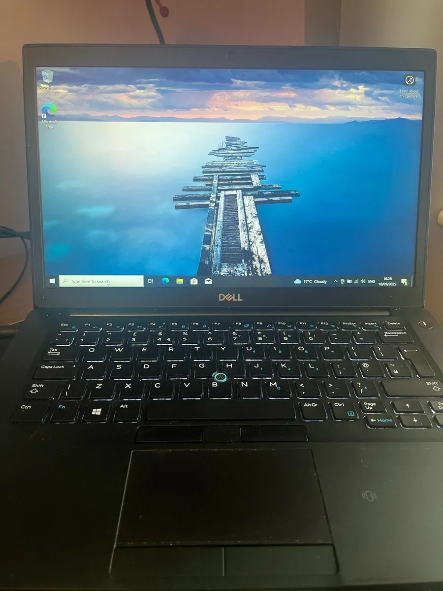Dell laptop 7420 - Image 1