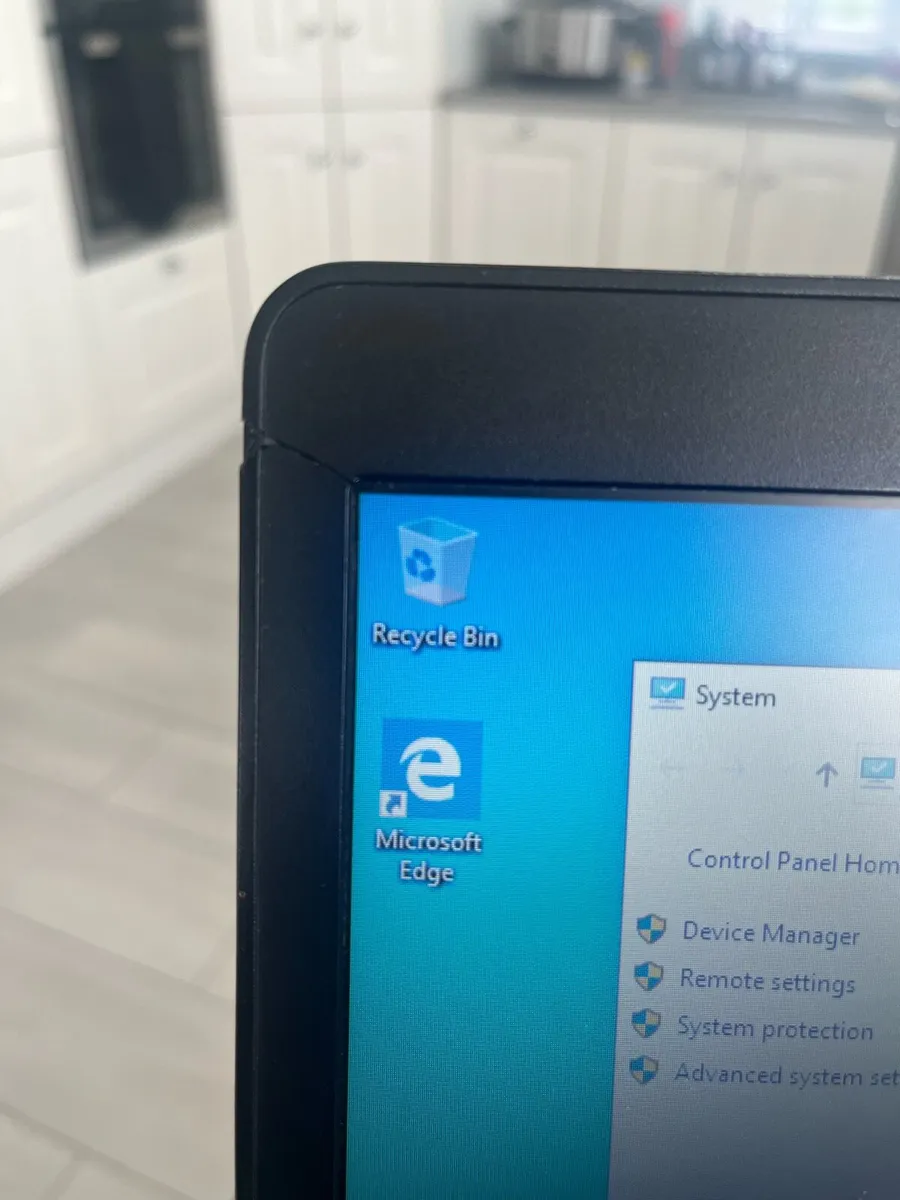 Dell laptop 5470 - Image 2