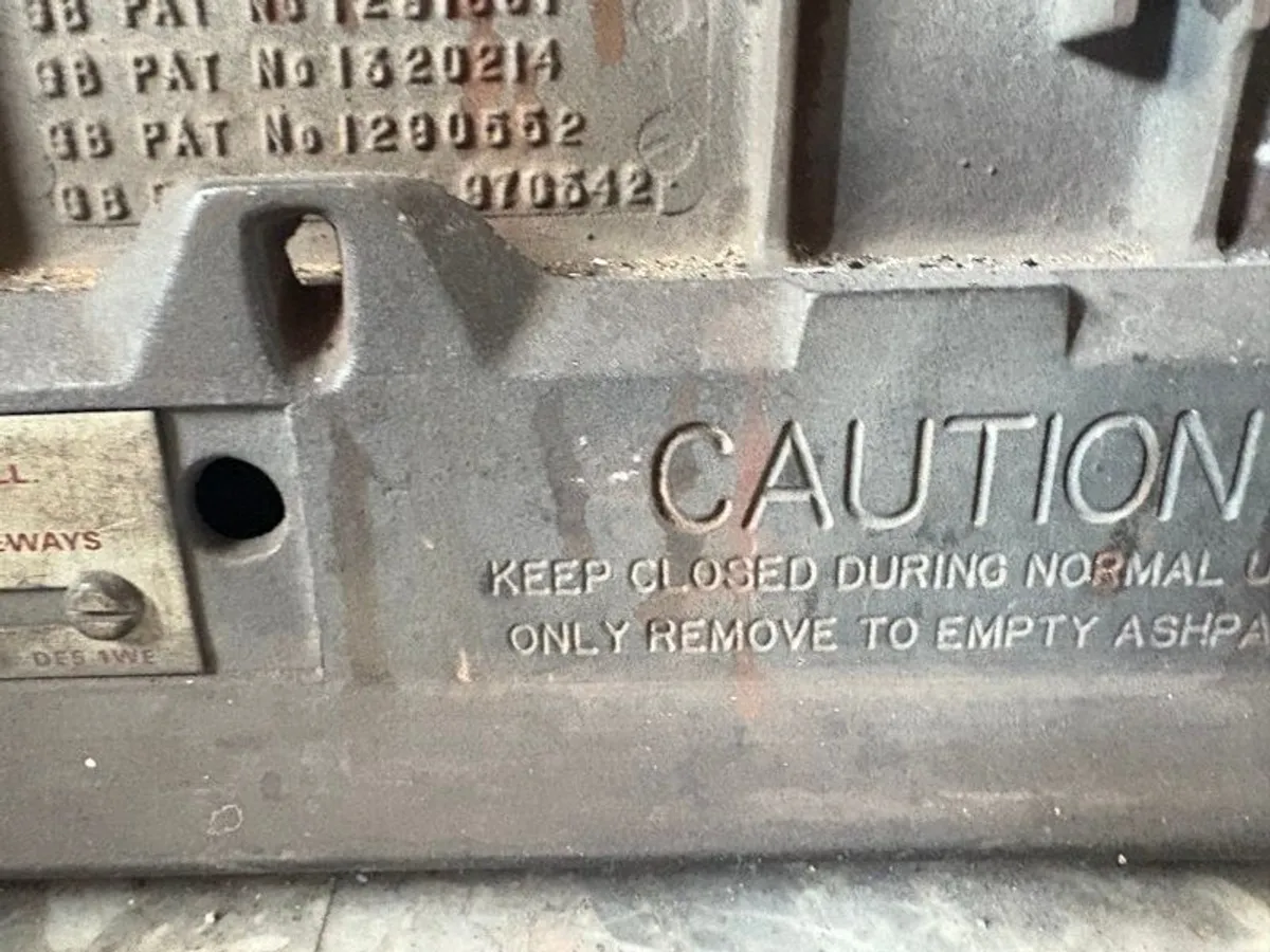 Retro authentic stove in perfect condition - Image 4