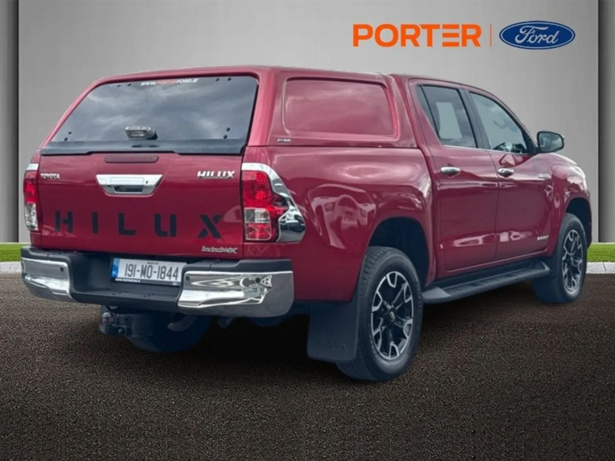 Toyota HiLux 2.4 D4D Invincible X Auto  price EX - Image 3
