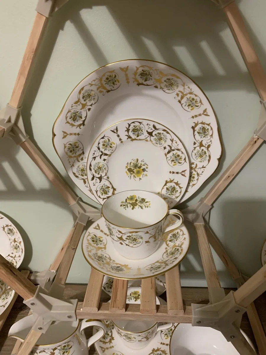 21 Piece Royal Crown Derby Grosvener China tea set - Image 2