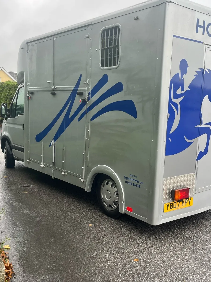 NI registered  Horse lorry - Image 2