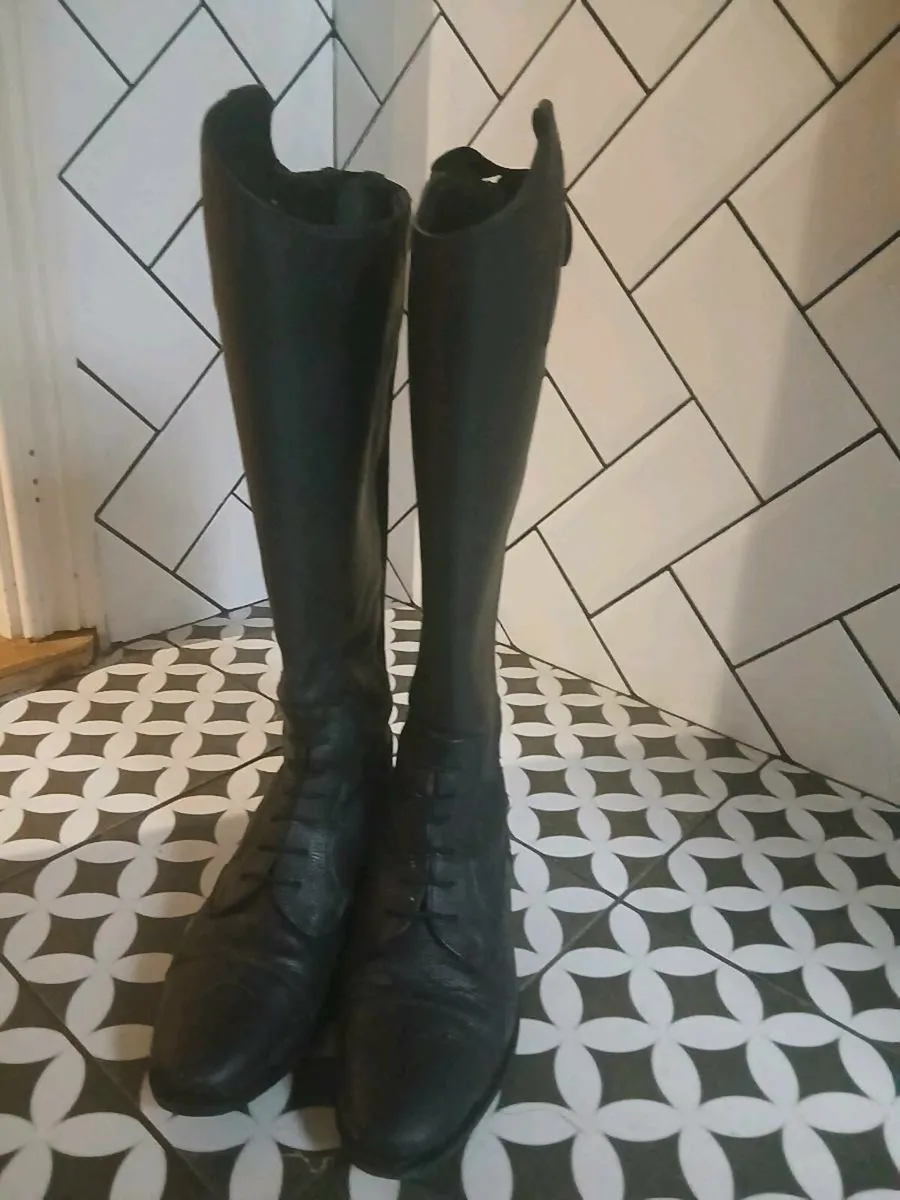Riding boots - Image 1
