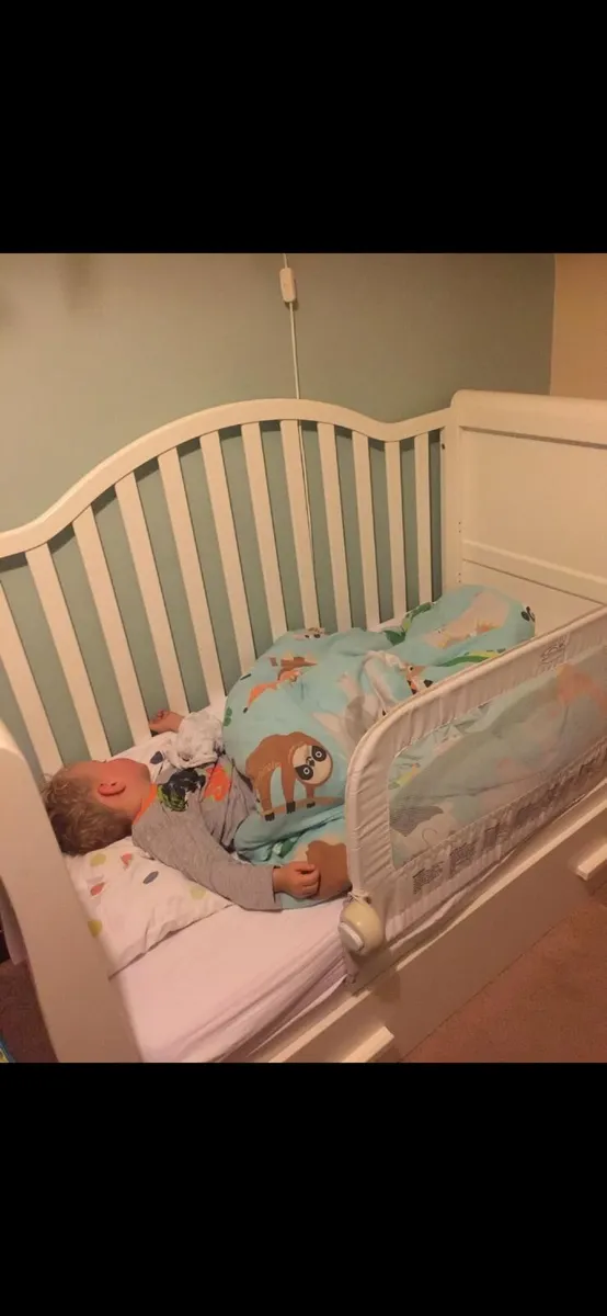 Baby sleigh cot bed - Image 4