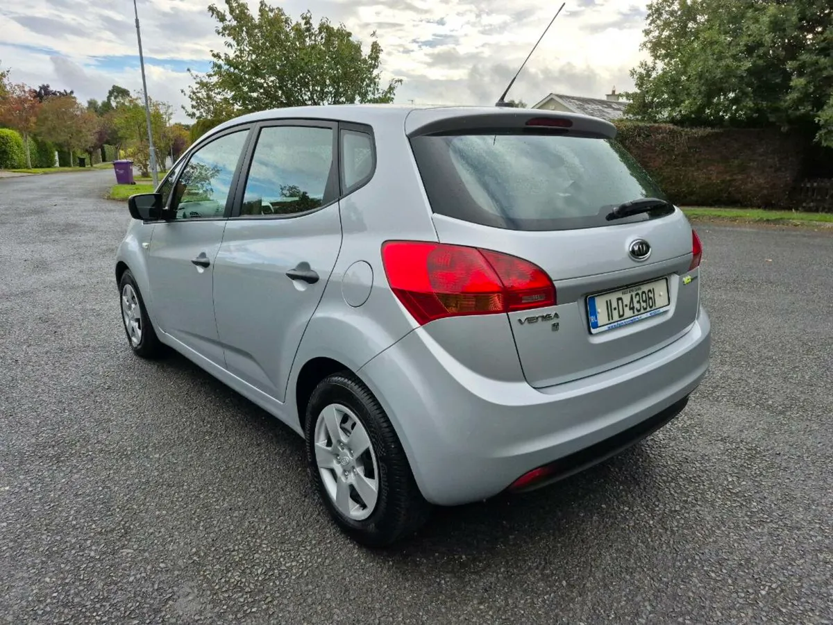KIA VENGA**1.4L DIESEL**VERY LOW MILEAGE**MINT** - Image 3