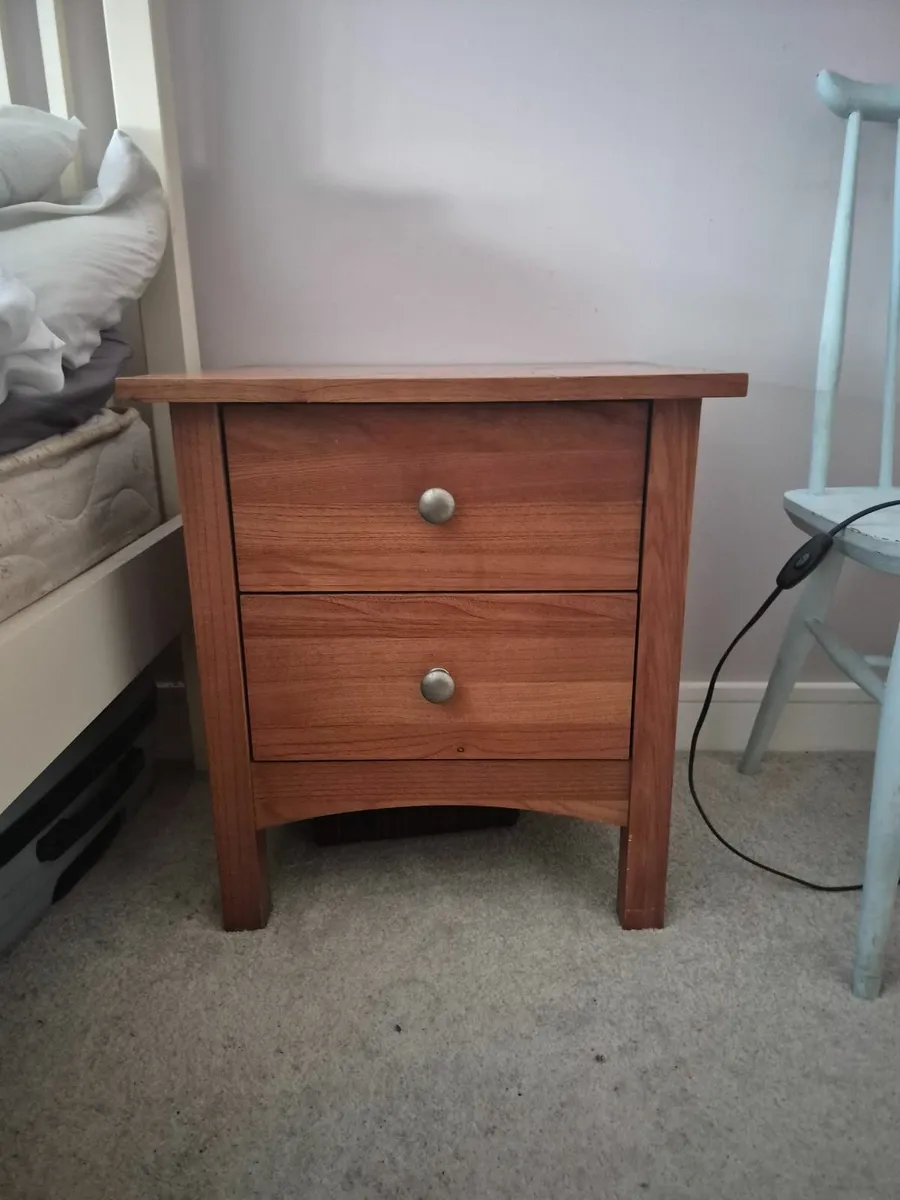 Pair of bedside tables - Image 2