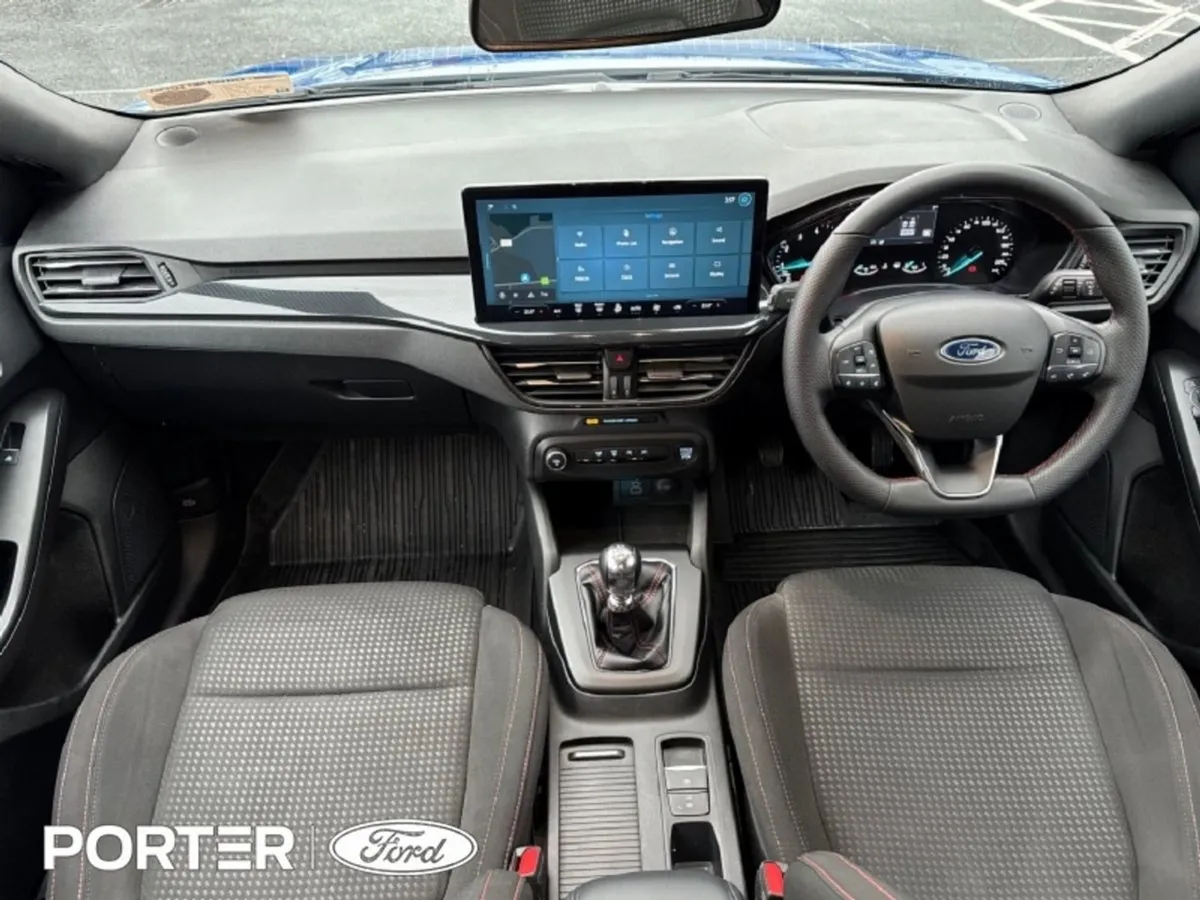 Ford Focus 1.0t Mhev ST Line 125PS - Image 2