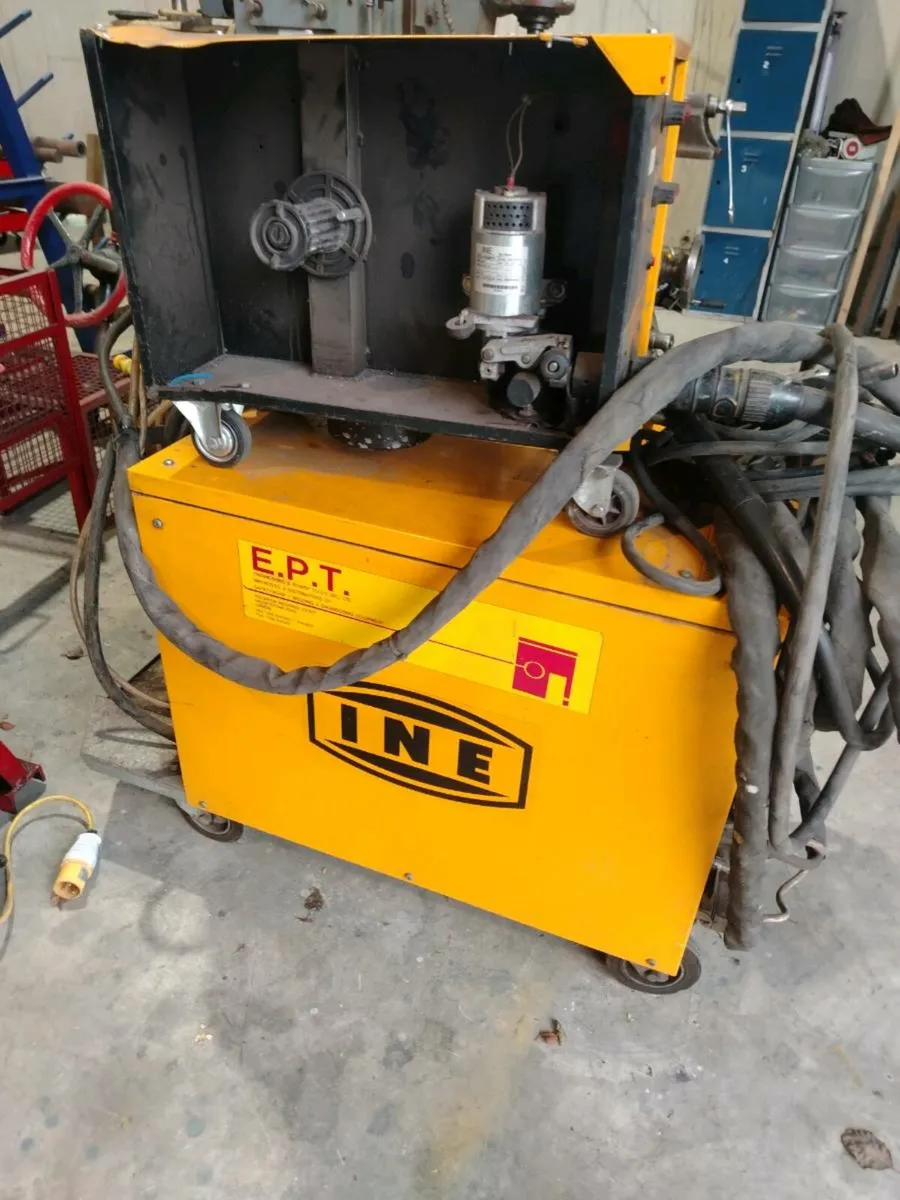 Mig welder - Image 1