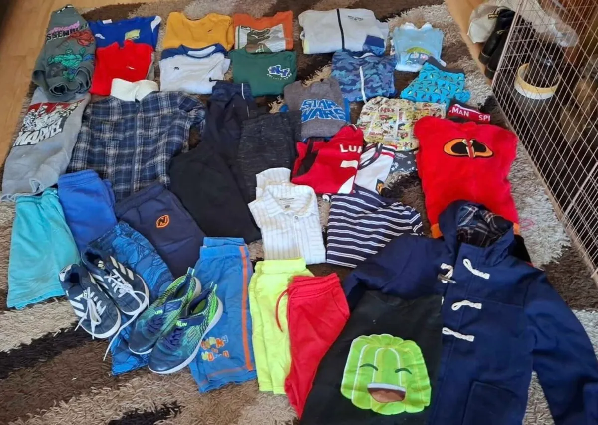 Boys clothes bundle age 8-9 - Image 1