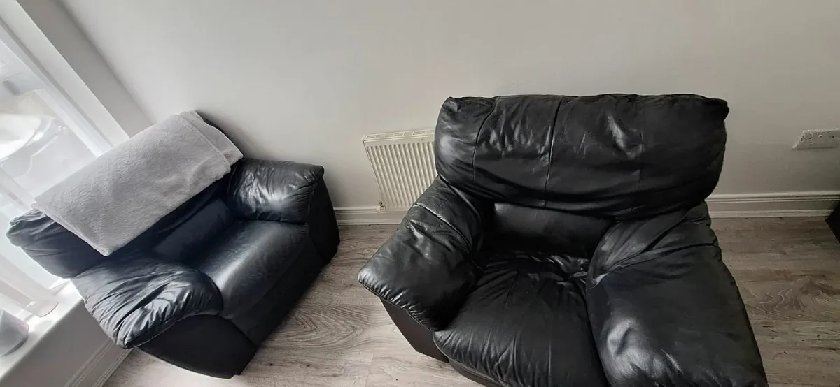 Suite of furniture - Image 4