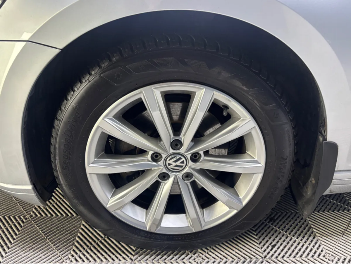 Volkswagen Passat 2.0 TDI SE BUSINESS BLUEMOTION 1 - Image 2