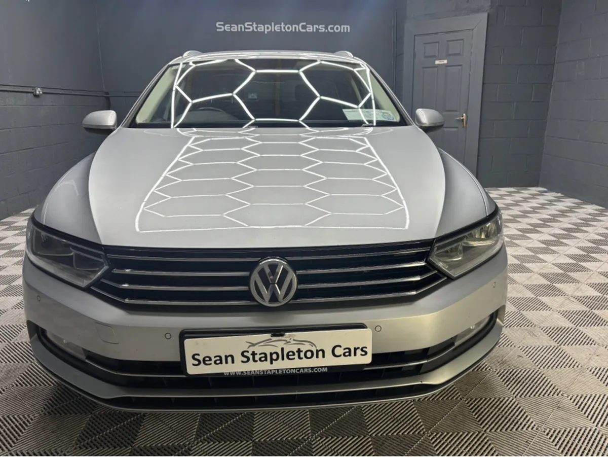 Volkswagen Passat 2.0 TDI SE BUSINESS BLUEMOTION 1 - Image 4