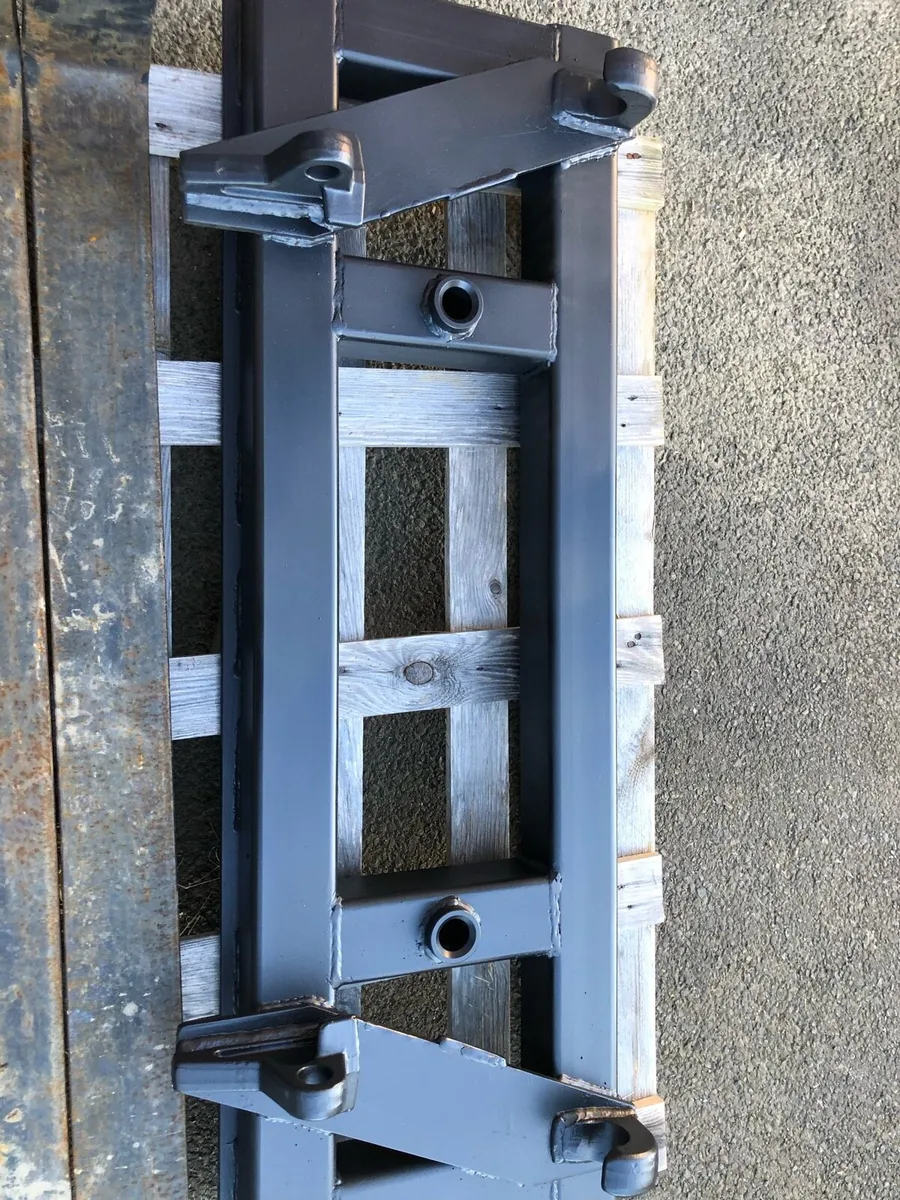 Pallet Forks on euro brackets - Image 2