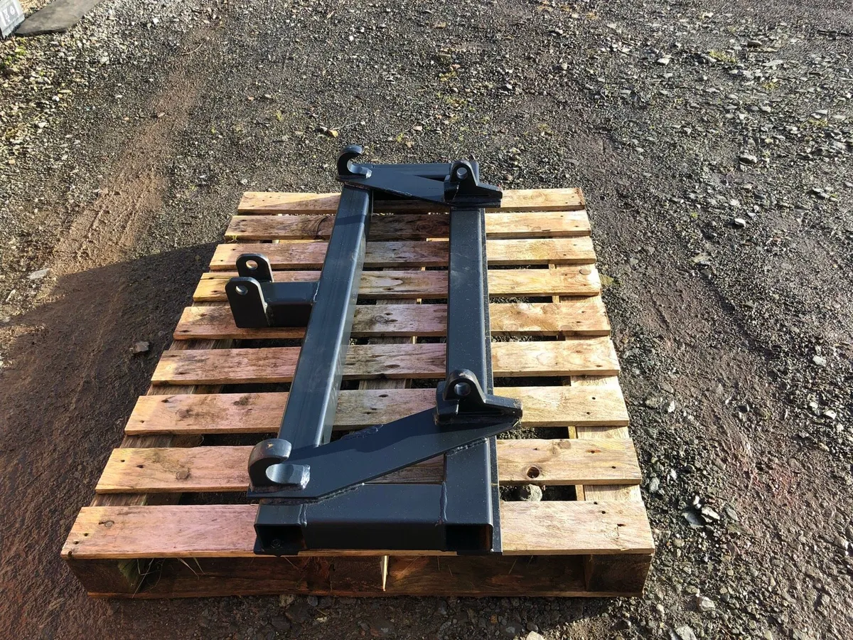 Pallet Forks on euro brackets - Image 3
