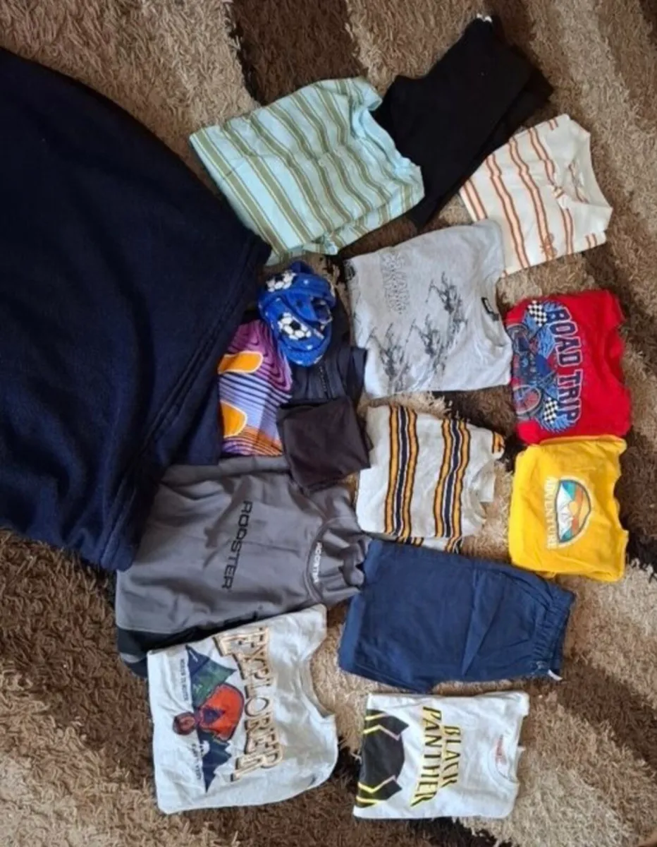 Boys clothes bundle 9-10 - Image 1
