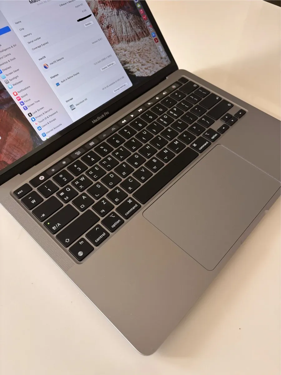 MacBook Pro 13-inch (2022, M2, 8GB / 256GB) - Image 3