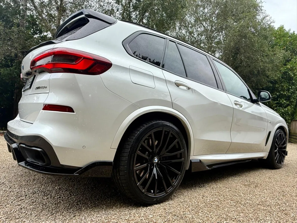 BMW X5 45E M SPORT  *Pro Pack…Skylounge…1 Owner…F. - Image 3