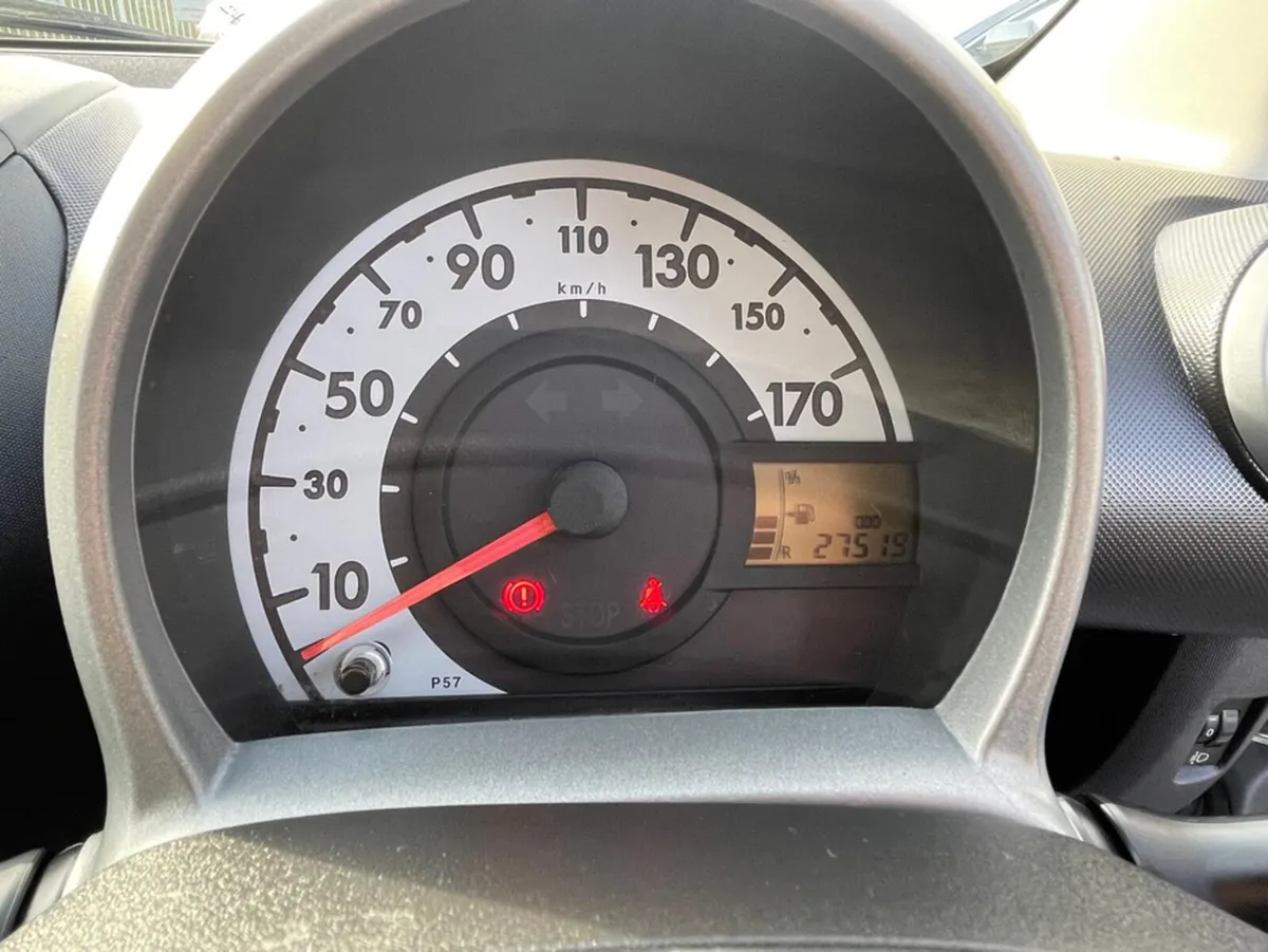 Toyota Aygo 1.0 AURA RC 4DR - Image 3