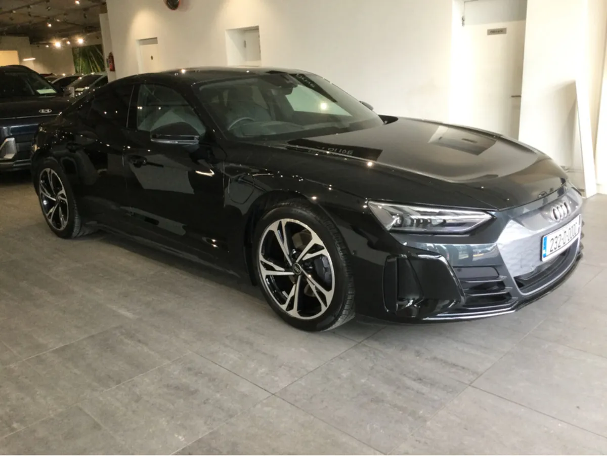 Audi e-tron GT QUATTRO - Image 1