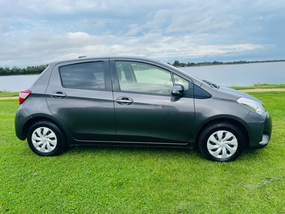 Toyota Yaris DBA-KSP130 5DR AUTO - Image 4