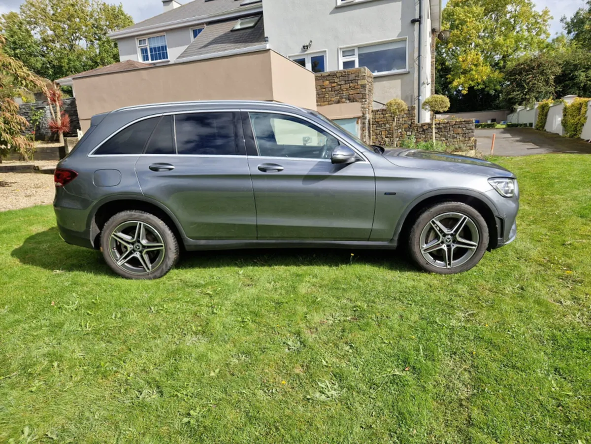 Mercedes-Benz GLC 300 DE AMG LINE 4MATIC 5DR - Image 2