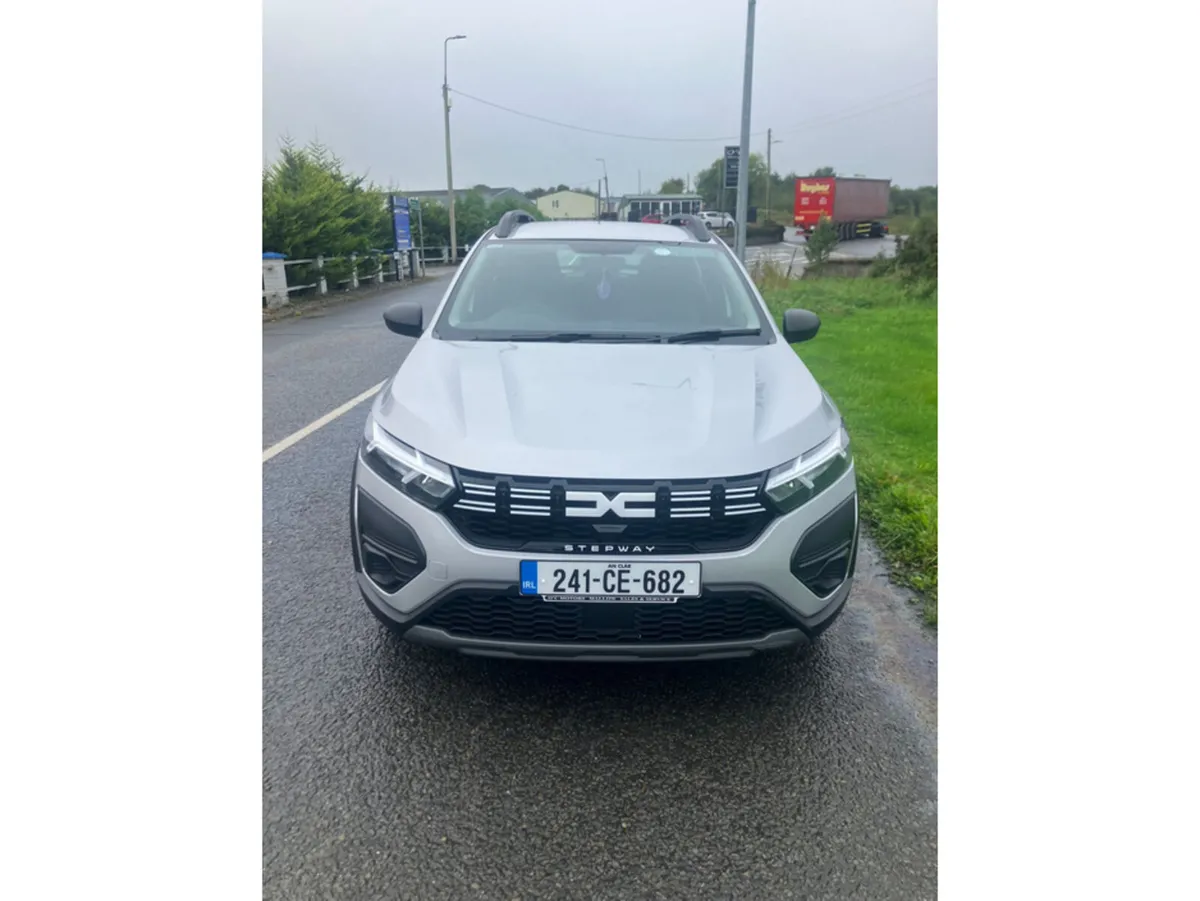 Dacia Sandero STEPWAY ESSENTIAL TCE - Image 2