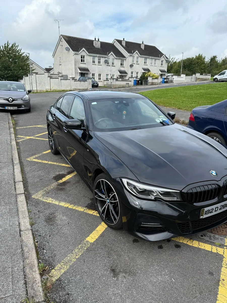Bmw 3-series 2019 - Image 2
