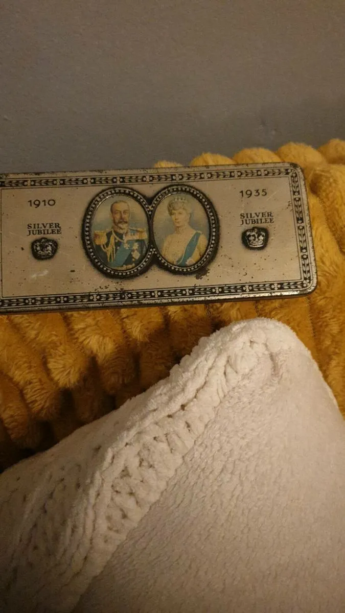 VINTAGE..OLD TIN  SLIVER..JUBILEE..1910 TO 1935..