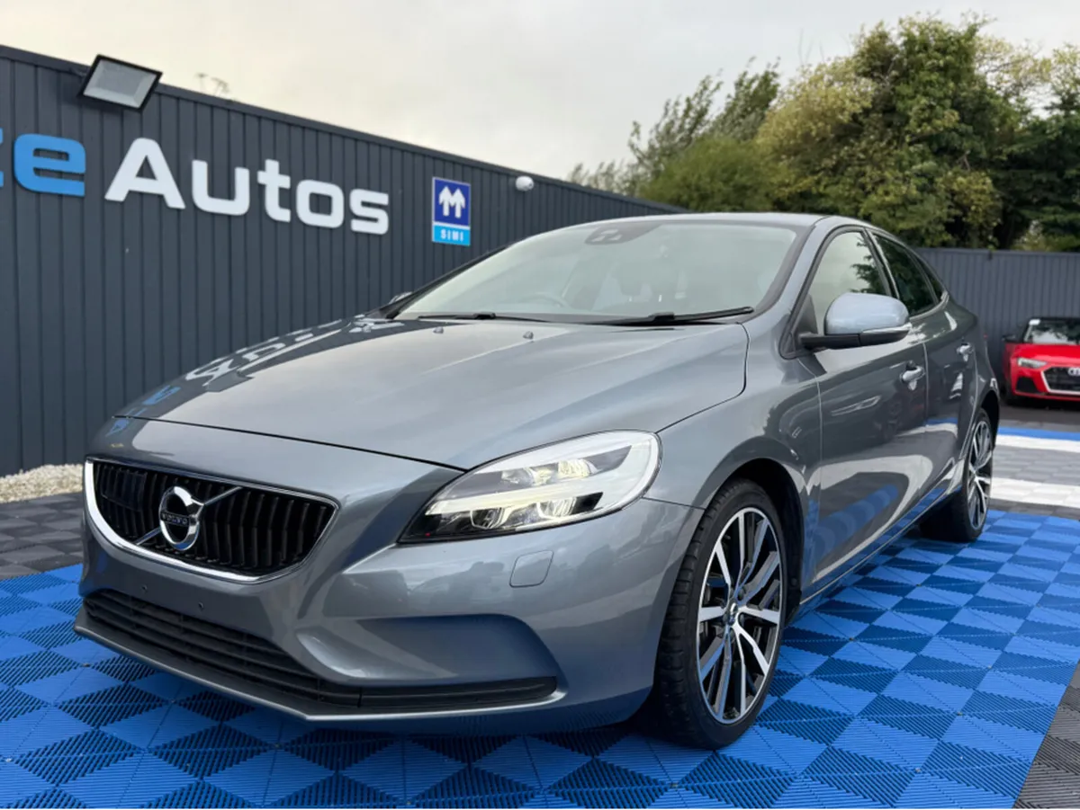 Volvo V40 DESIGN - 2.0L DIESEL - AUTO - 12M WARRAN - Image 3