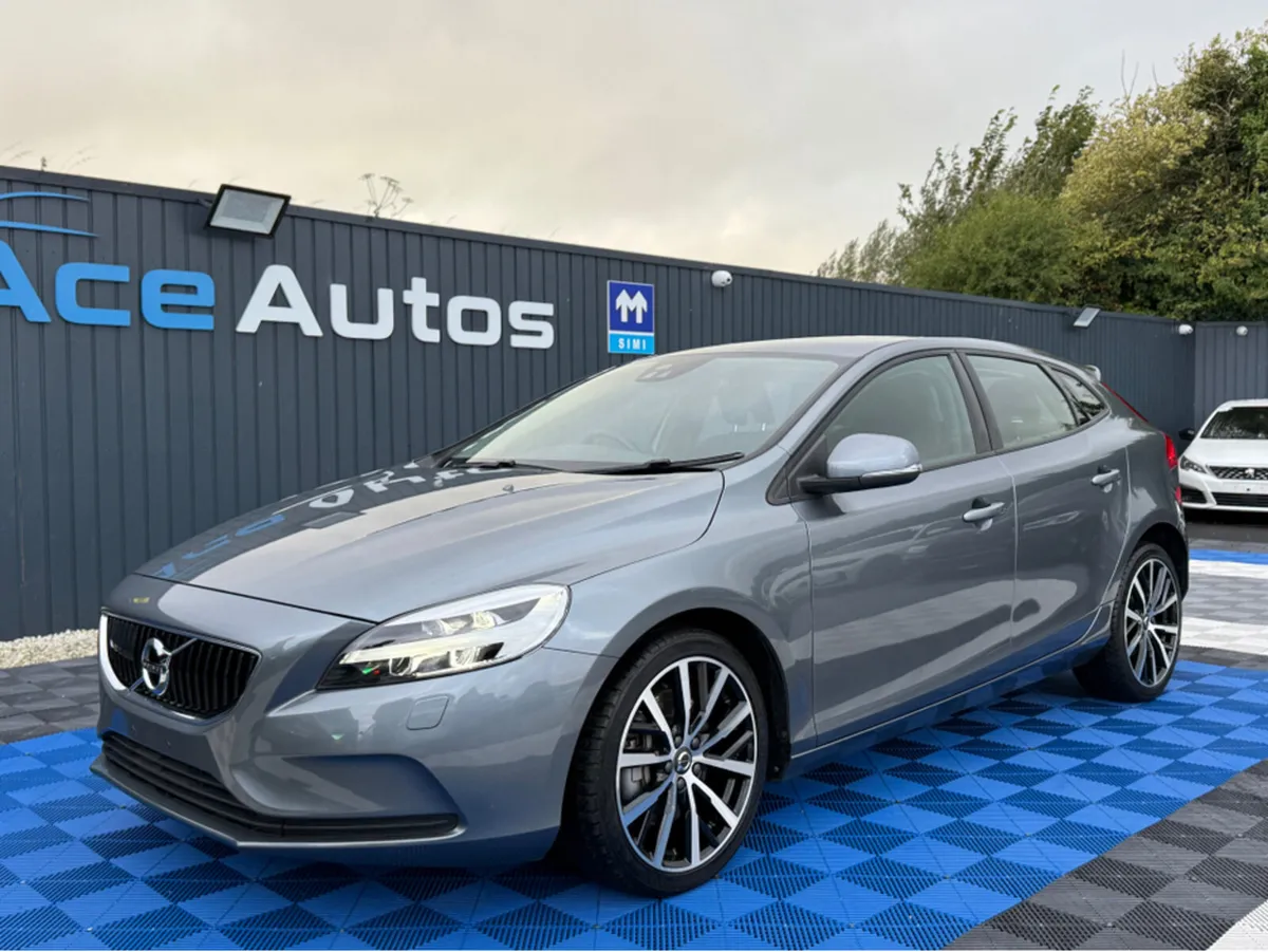 Volvo V40 DESIGN - 2.0L DIESEL - AUTO - 12M WARRAN - Image 3