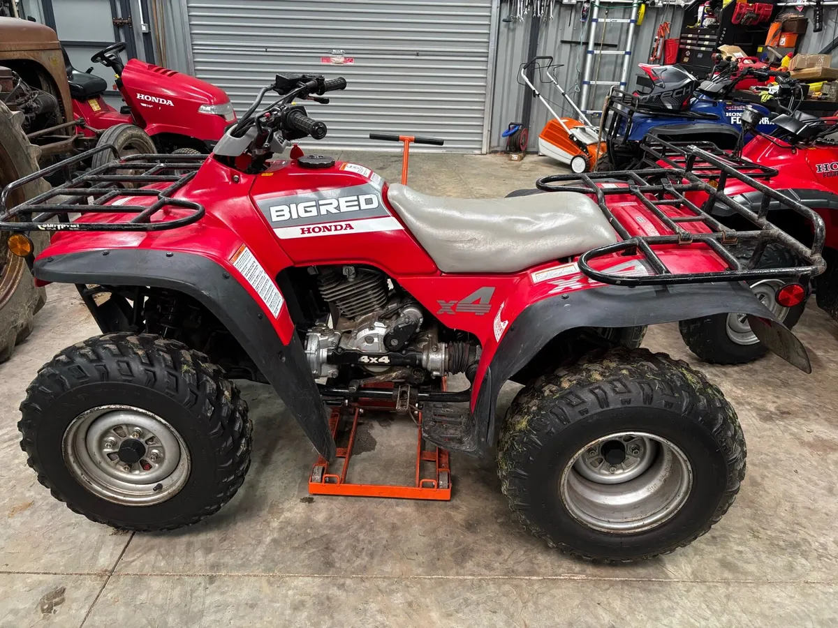 Honda trx300 big red - Image 2