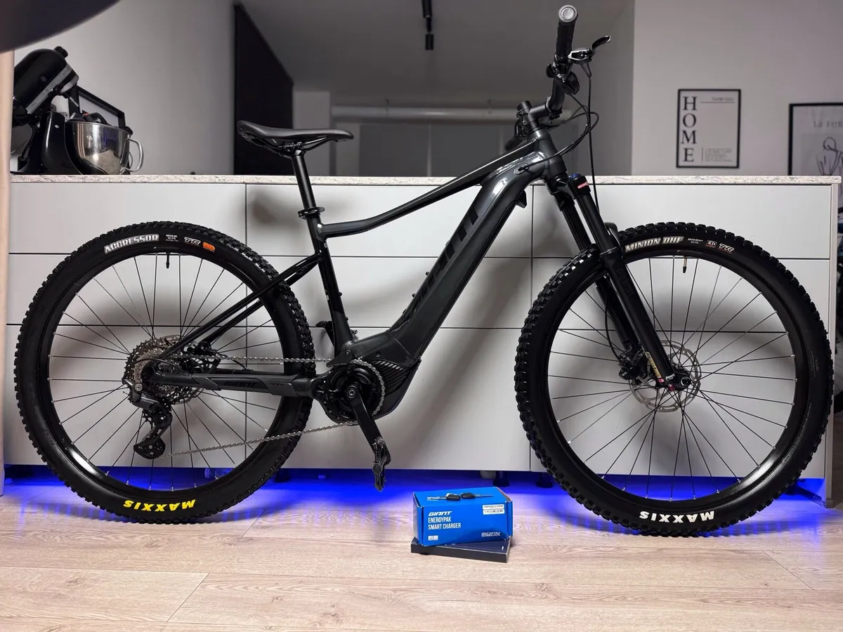 GIANT Fathom E+ 2 PRO E MTB - Image 1