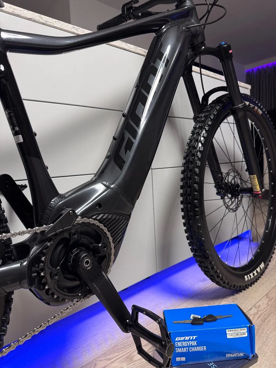 GIANT Fathom E+ 2 PRO E MTB - Image 3