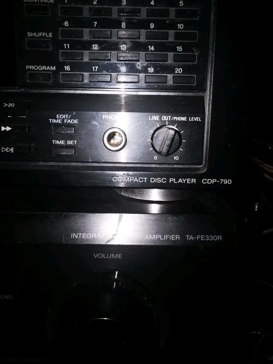 Sony Amplifier and CD player - Image 4