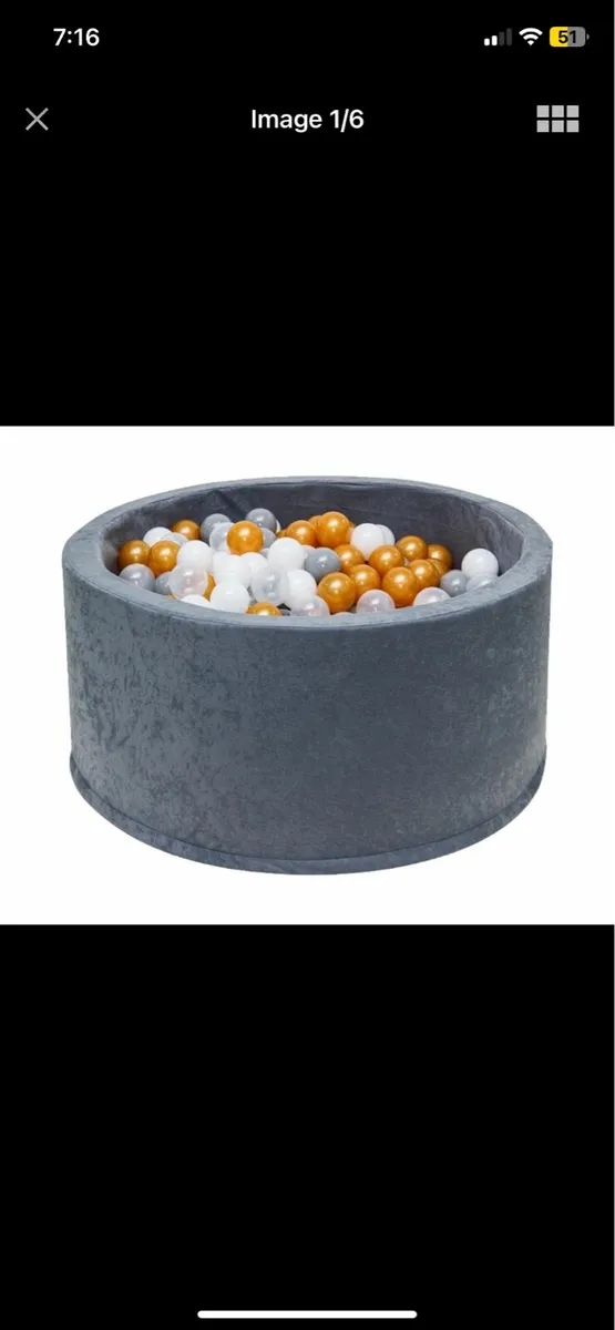 Free ball pit