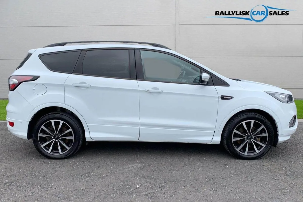 Ford Kuga 2.0 Tdci 150PS St-line in White With 84K - Image 3