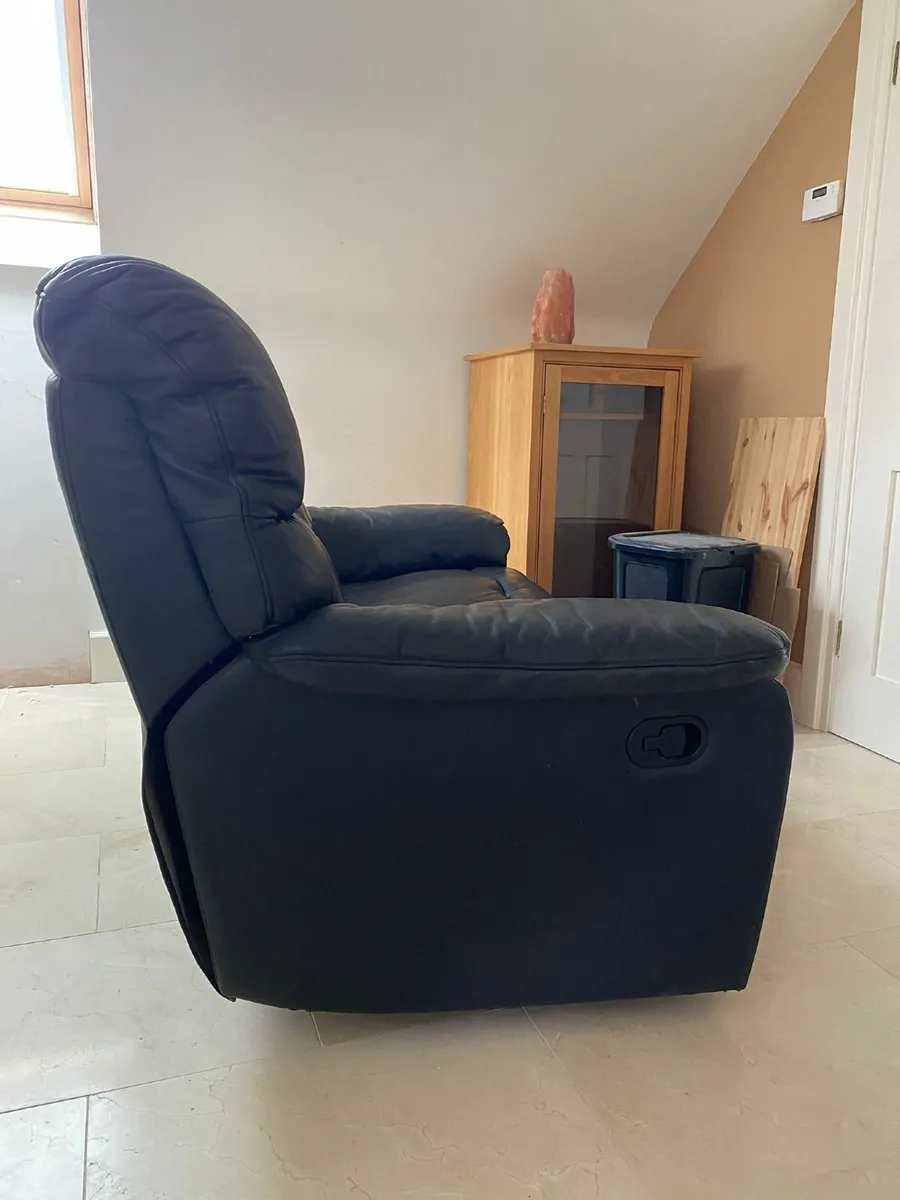 couch - Image 4