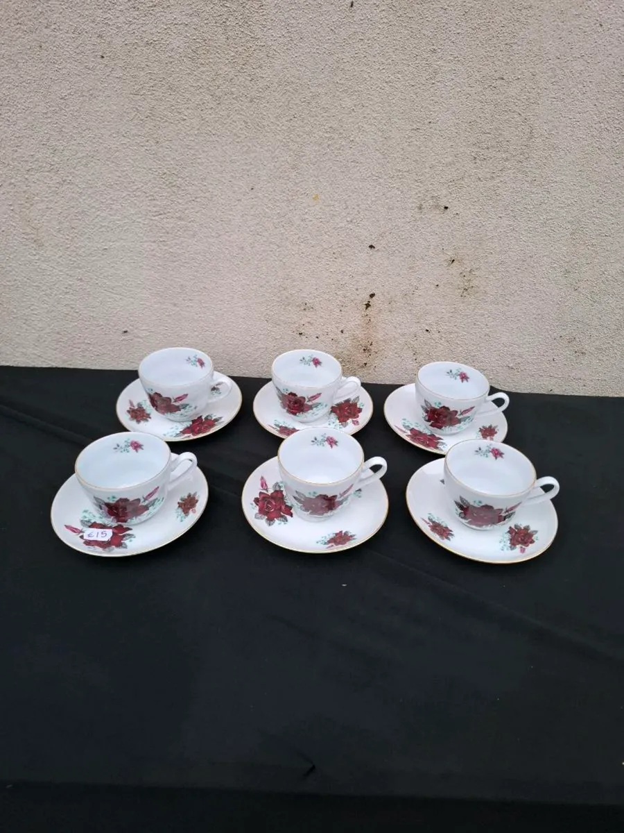 6 china tea cups and saucers postage possible - Image 1