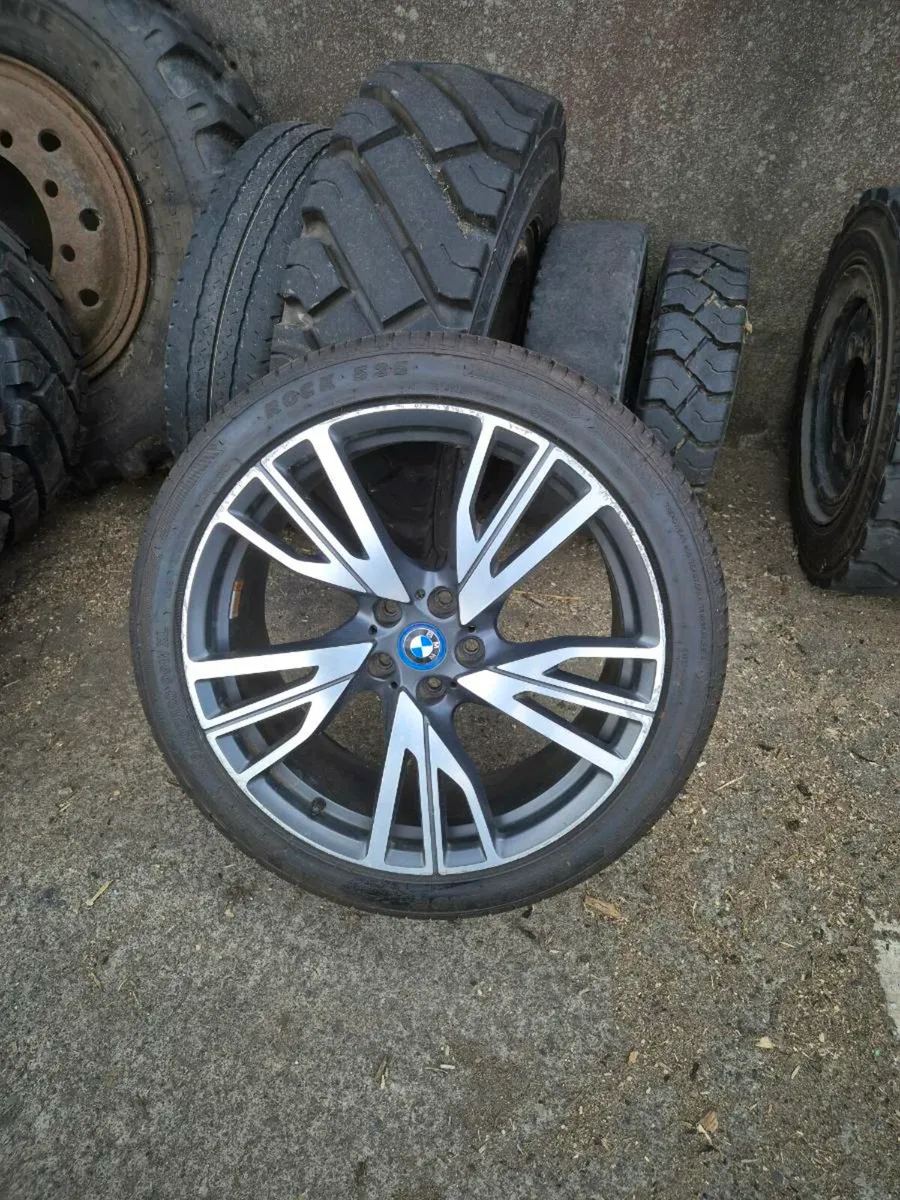 BMW i8 alloys