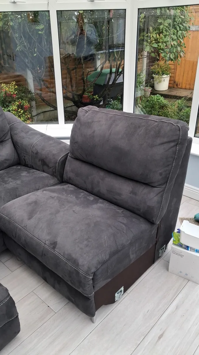 Couch - Image 2
