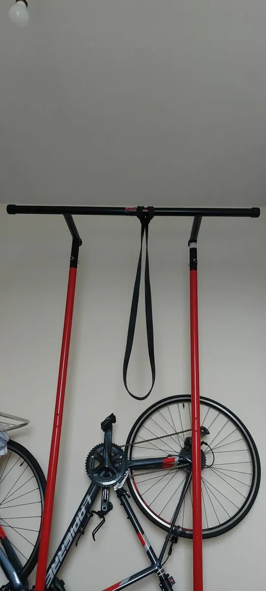 Pull ups & dip bar - Image 3